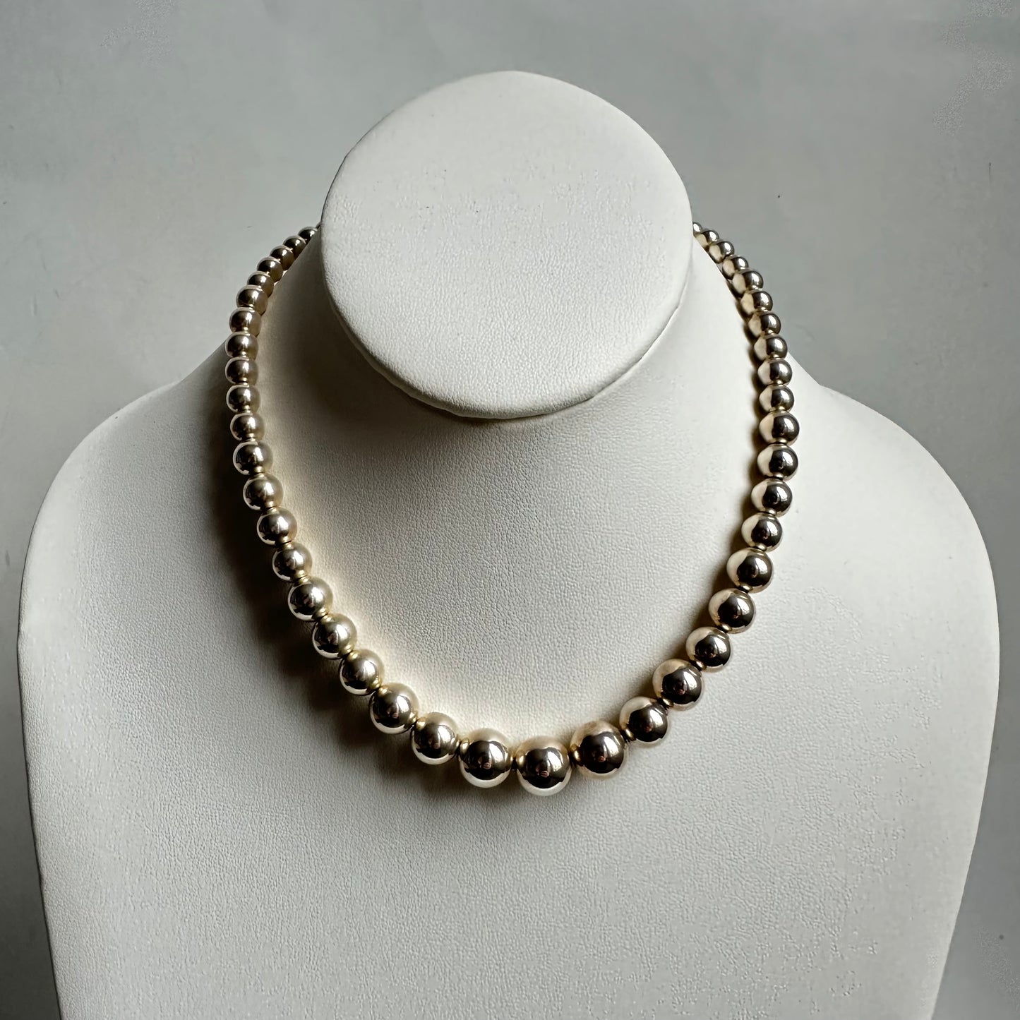 TIFFANY & CO. Graduated Ball Necklace