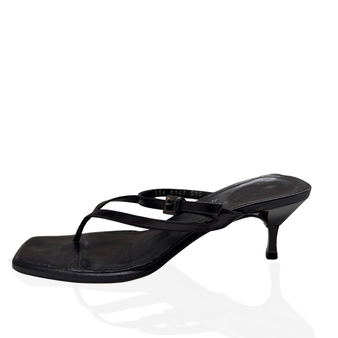 Gucci Black Leather Kitten Heel Slip On Shoe