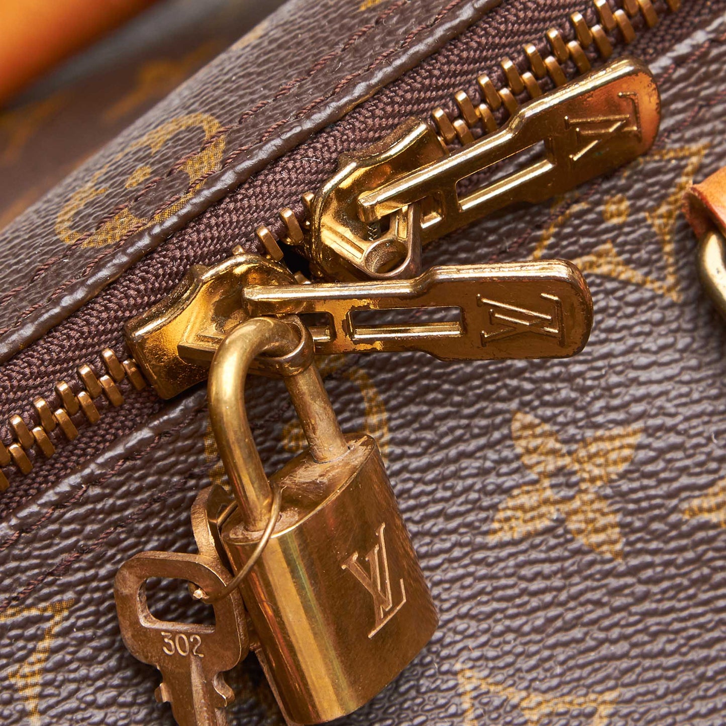 LOUIS VUITTON MONOGRAM KEEPALL BANDOULIÈRE 45 - leefluxury.com