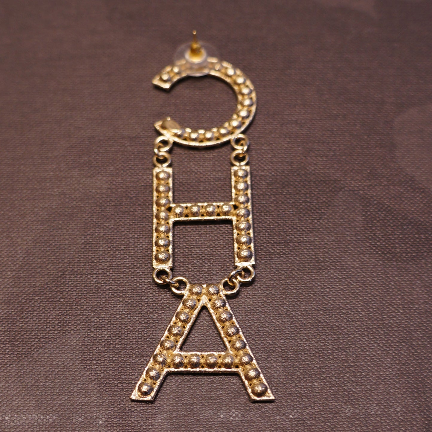 CHANEL 2019 RUNWAY STRASS EARRINGS - leefluxury.com
