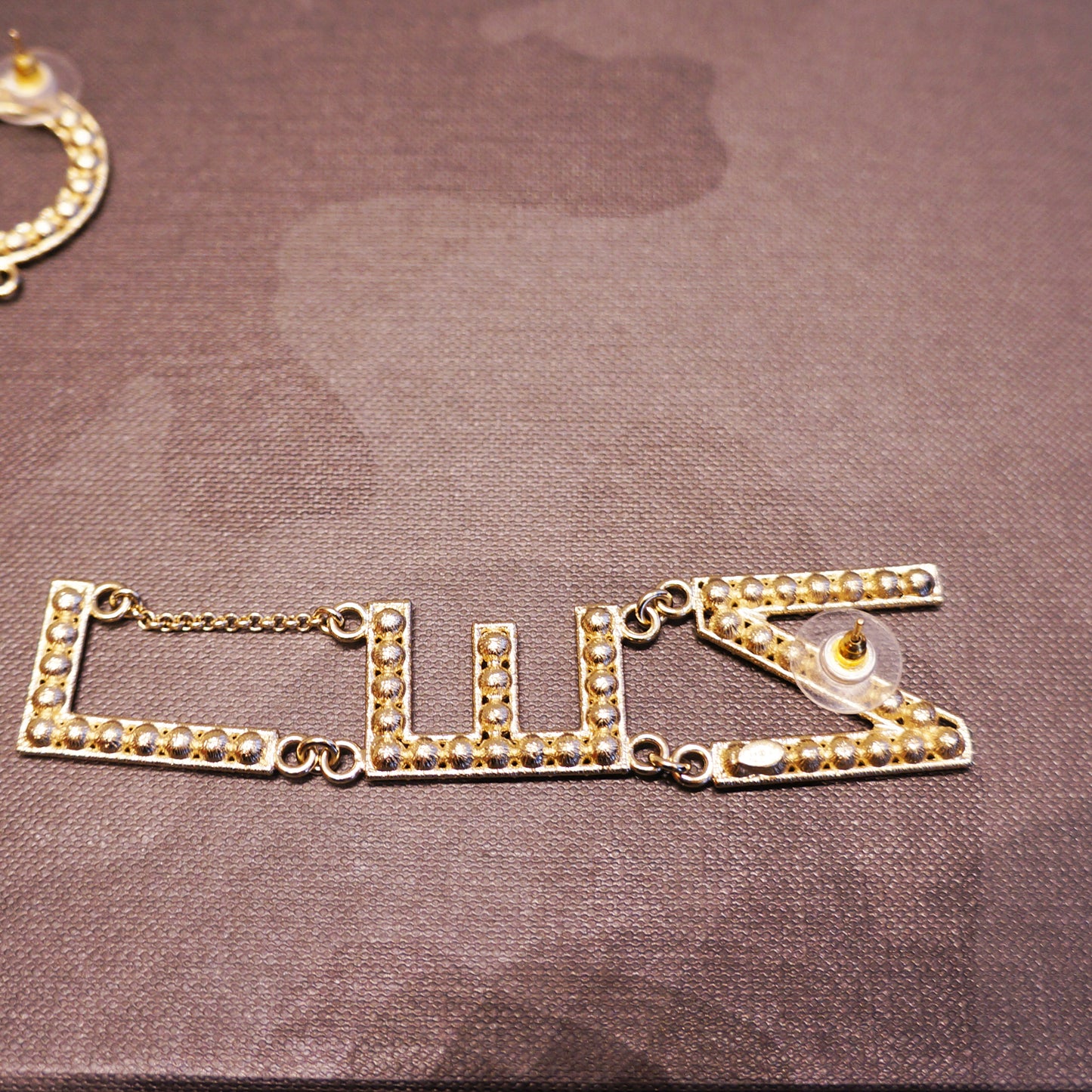 CHANEL 2019 RUNWAY STRASS EARRINGS - leefluxury.com