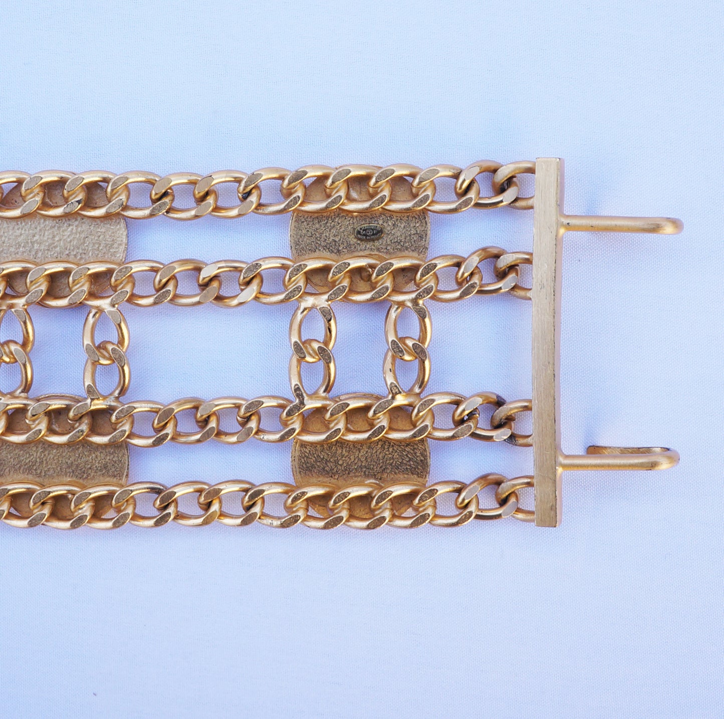 CHANEL CHAIN-LINK CC STAR BELT - leefluxury.com