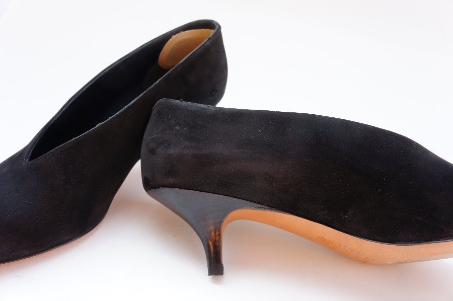 Celine Suede Pumps Black Pointed-Toes Kitten Heels