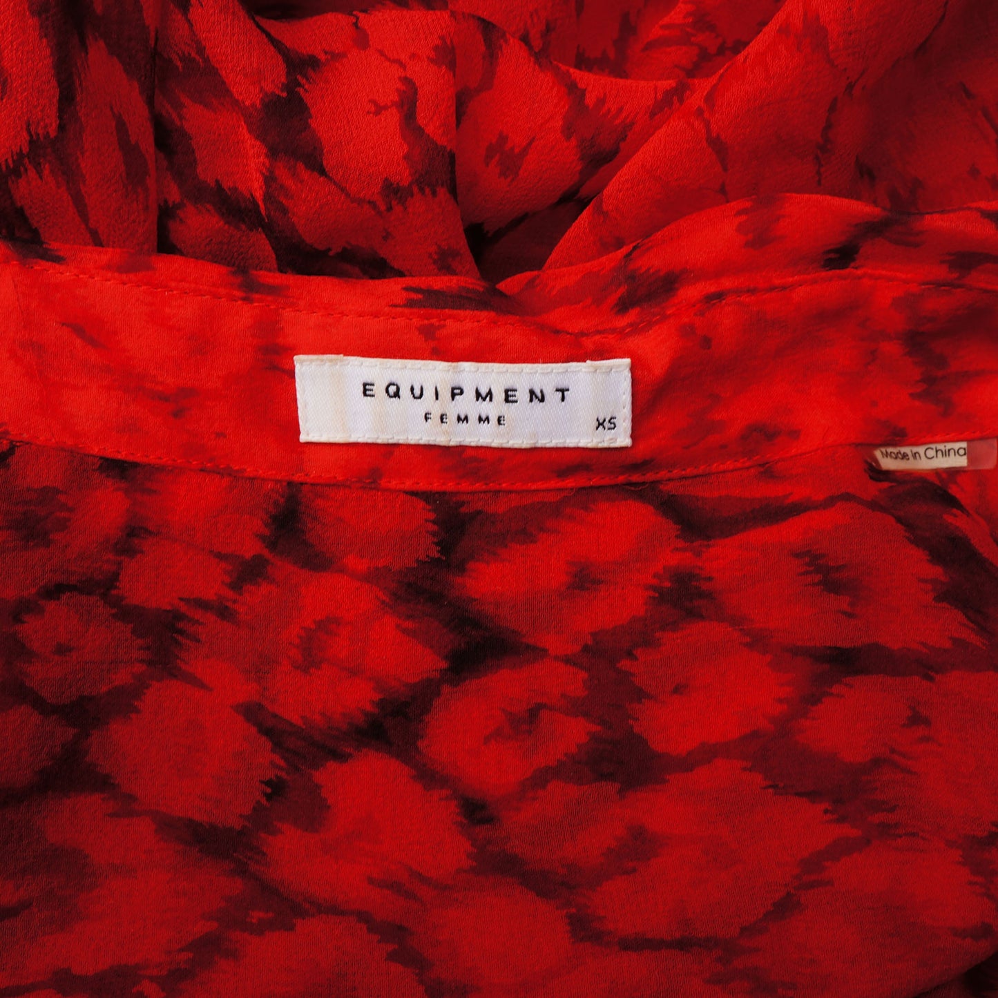 EQUIPMENT SILK ANIMAL PRINT BUTTON UP BLOUSE TOP - leefluxury.com