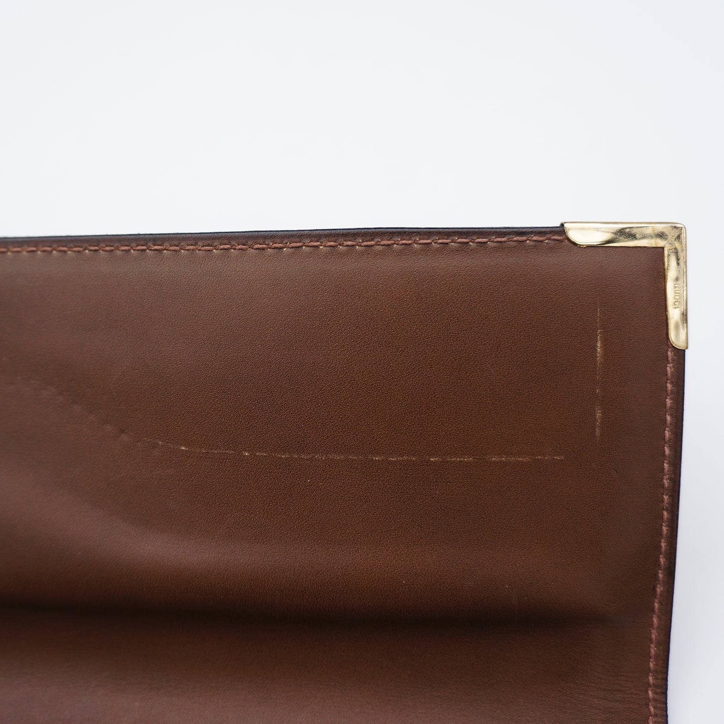 GUCCI GG SUPREME PORTFOLIO CLUTCH - leefluxury.com