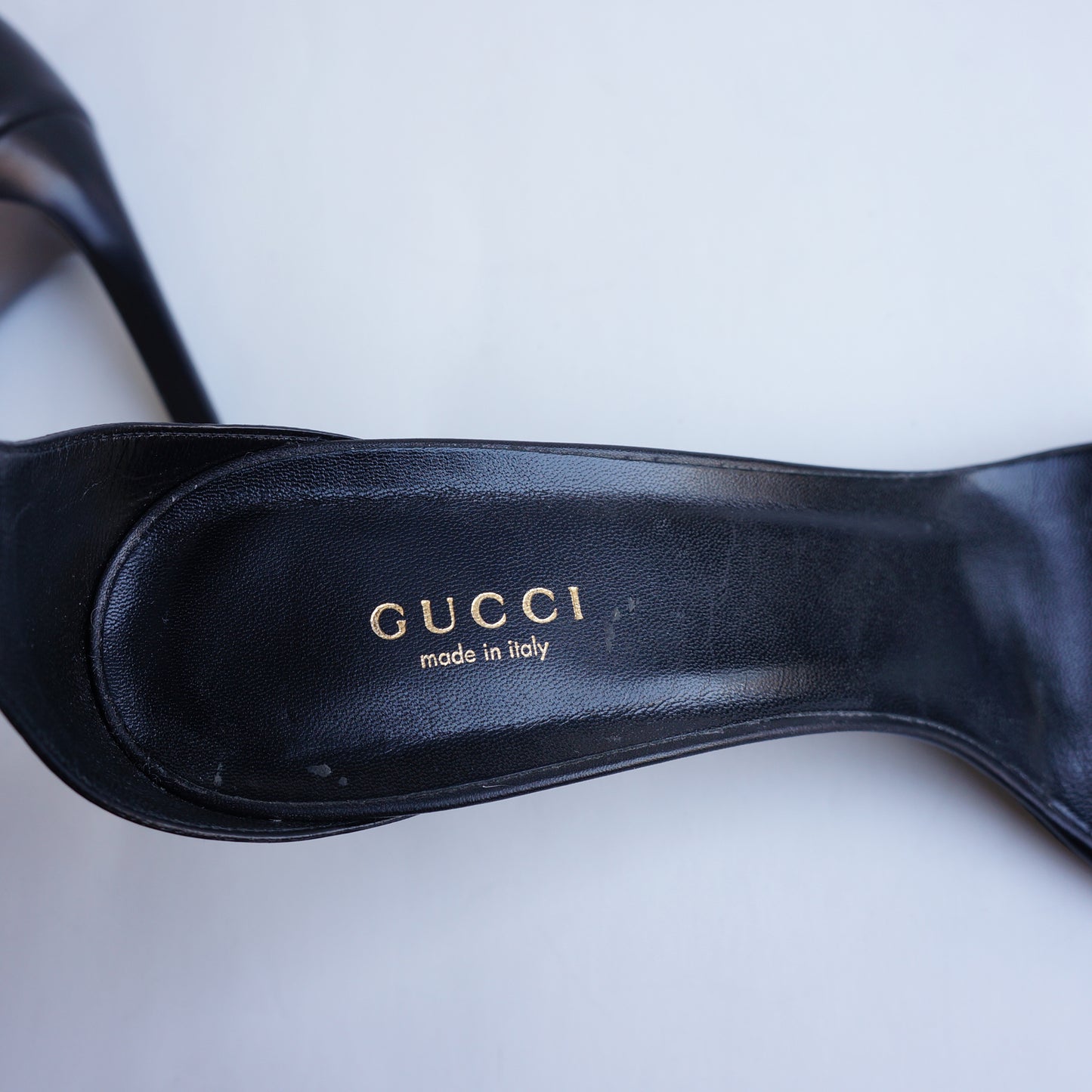 GUCCI URSULA HORSEBIT BLACK LEATHER SANDALS - leefluxury.com