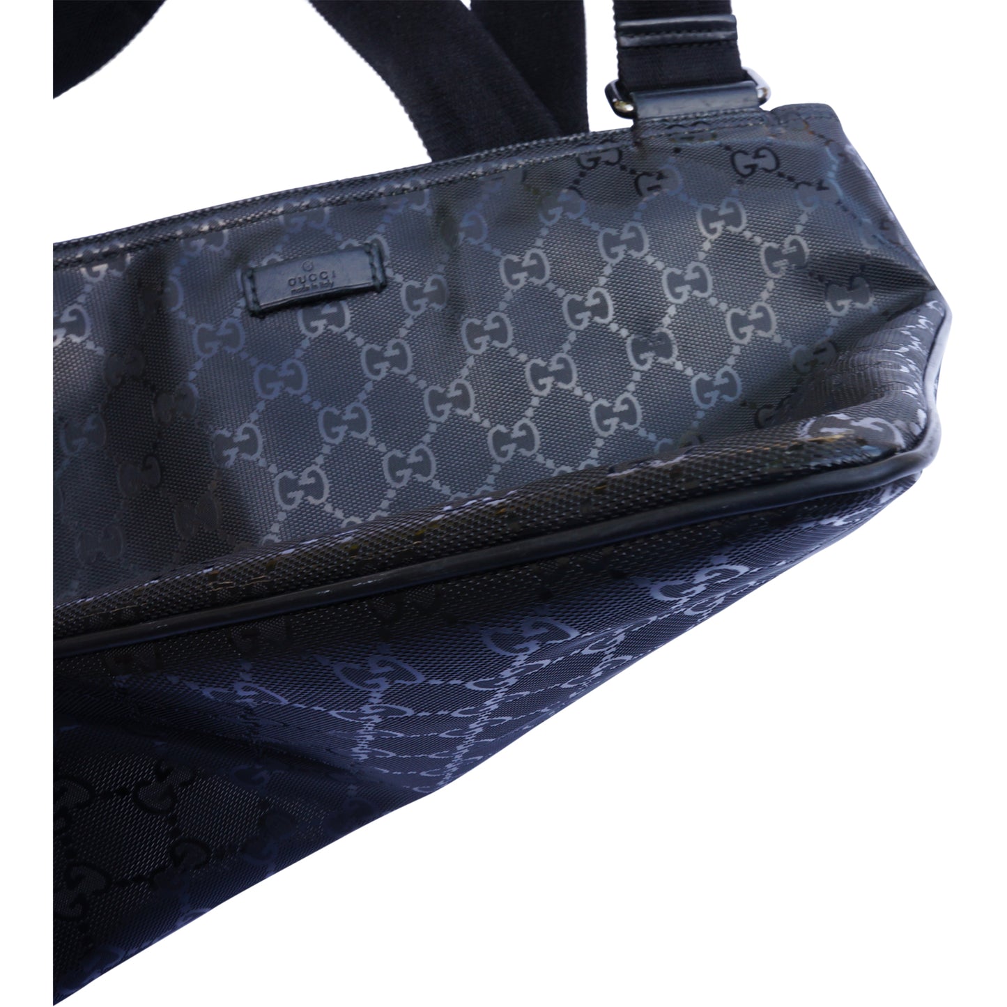 GUCCI GG IMPRIMÉ MESSENGER BAG - leefluxury.com