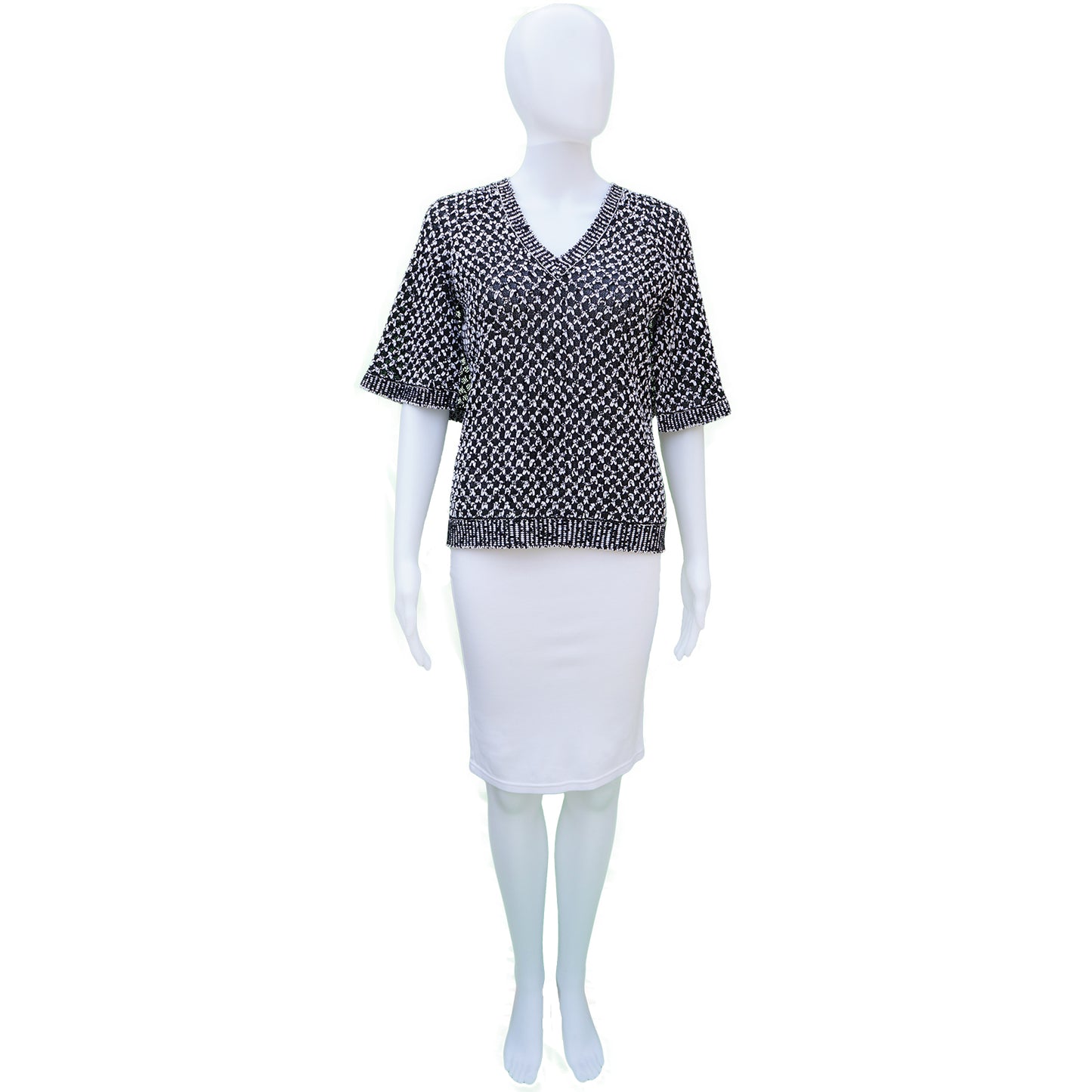 CHANEL 2017 BLACK AND WHITE KNIT CAPE TOP - leefluxury.com