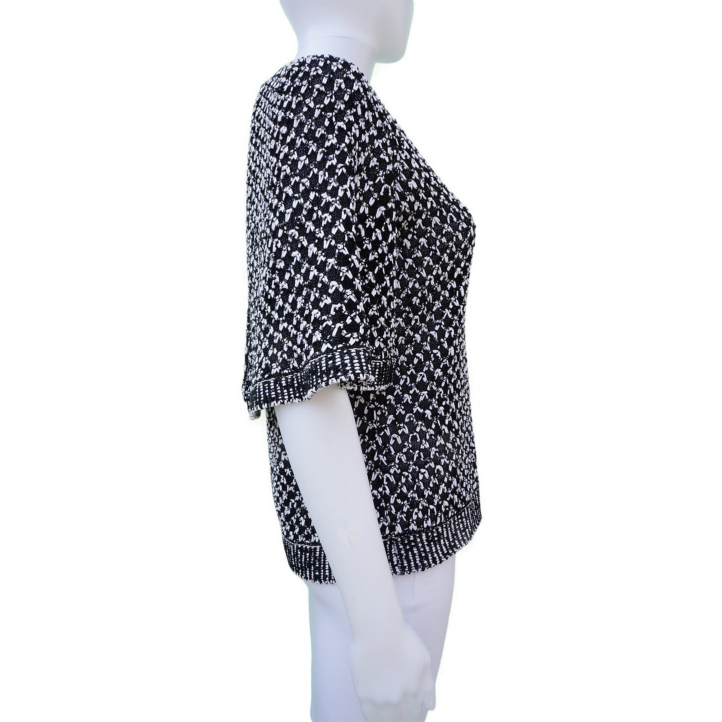CHANEL 2017 BLACK AND WHITE KNIT CAPE TOP - leefluxury.com