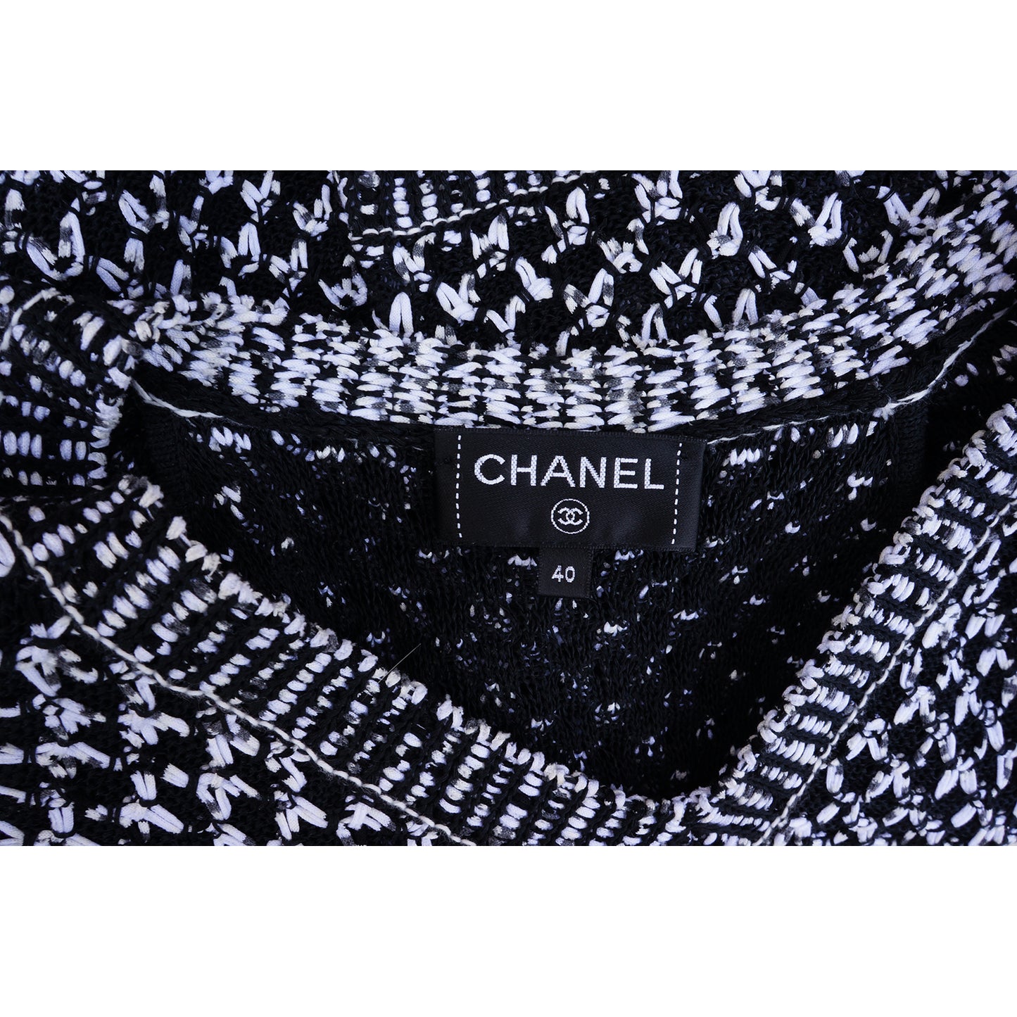 CHANEL 2017 BLACK AND WHITE KNIT CAPE TOP - leefluxury.com