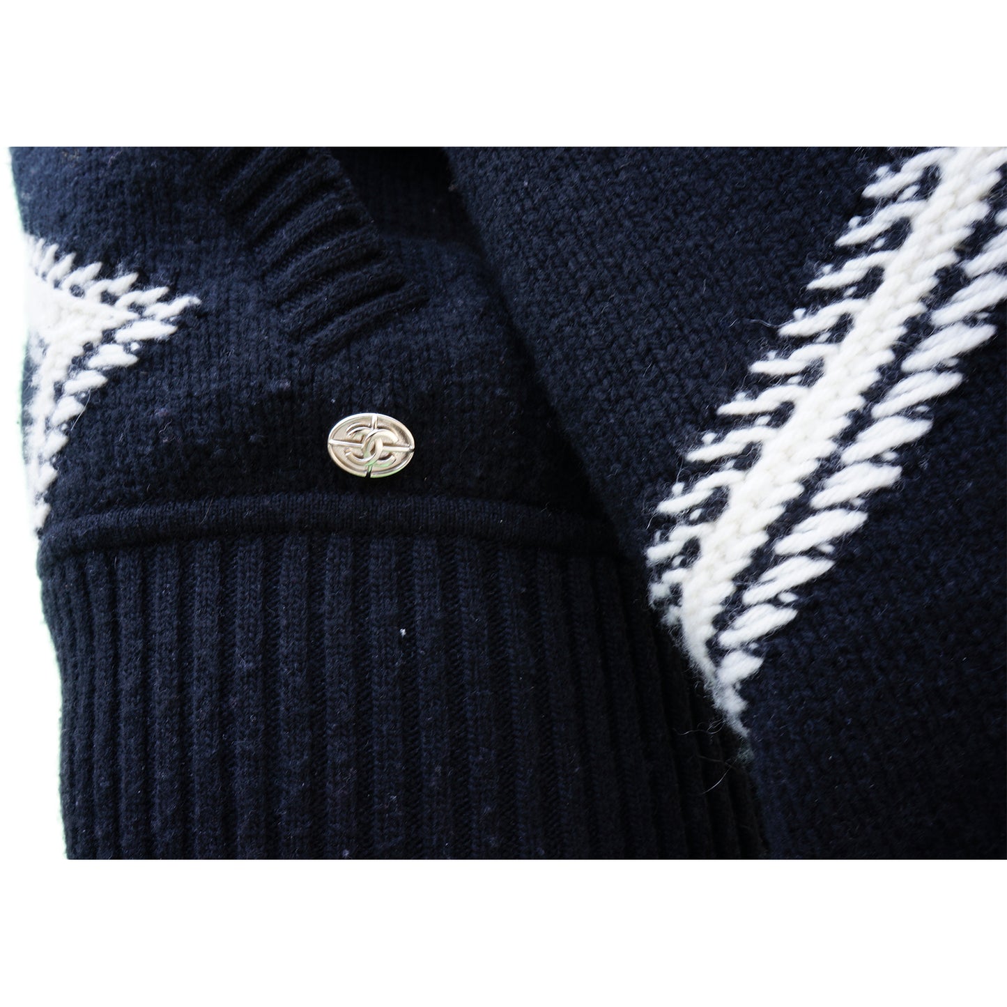 CHANEL 2016 WOOL CASHMERE SWEATER CARDIGAN JACKET - leefluxury.com