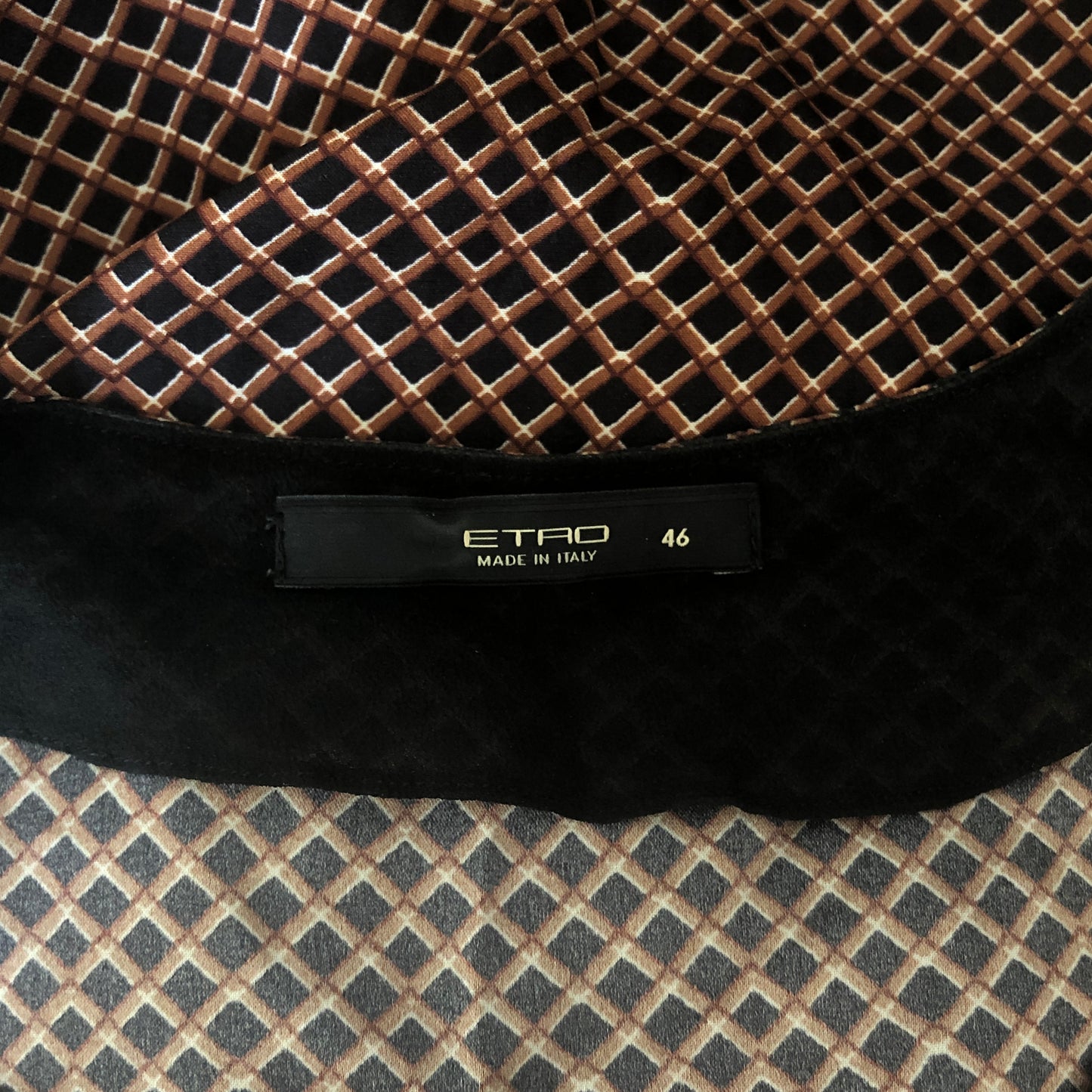 ETRO SILK PRINTED RUFFLE FRONT SHORT SLEEVE TOP - leefluxury.com