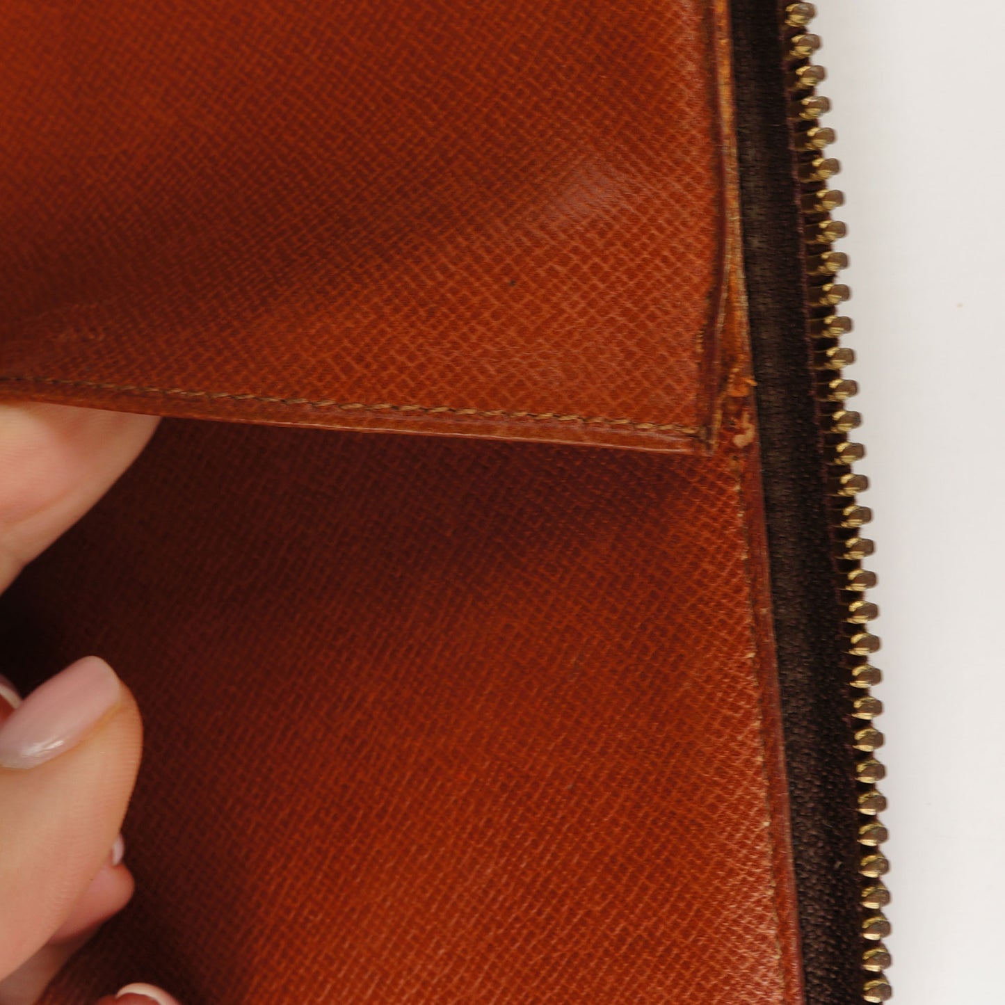 LOUIS VUITTON MONOGRAM PASSPORT TRAVEL AGENDA - leefluxury.com