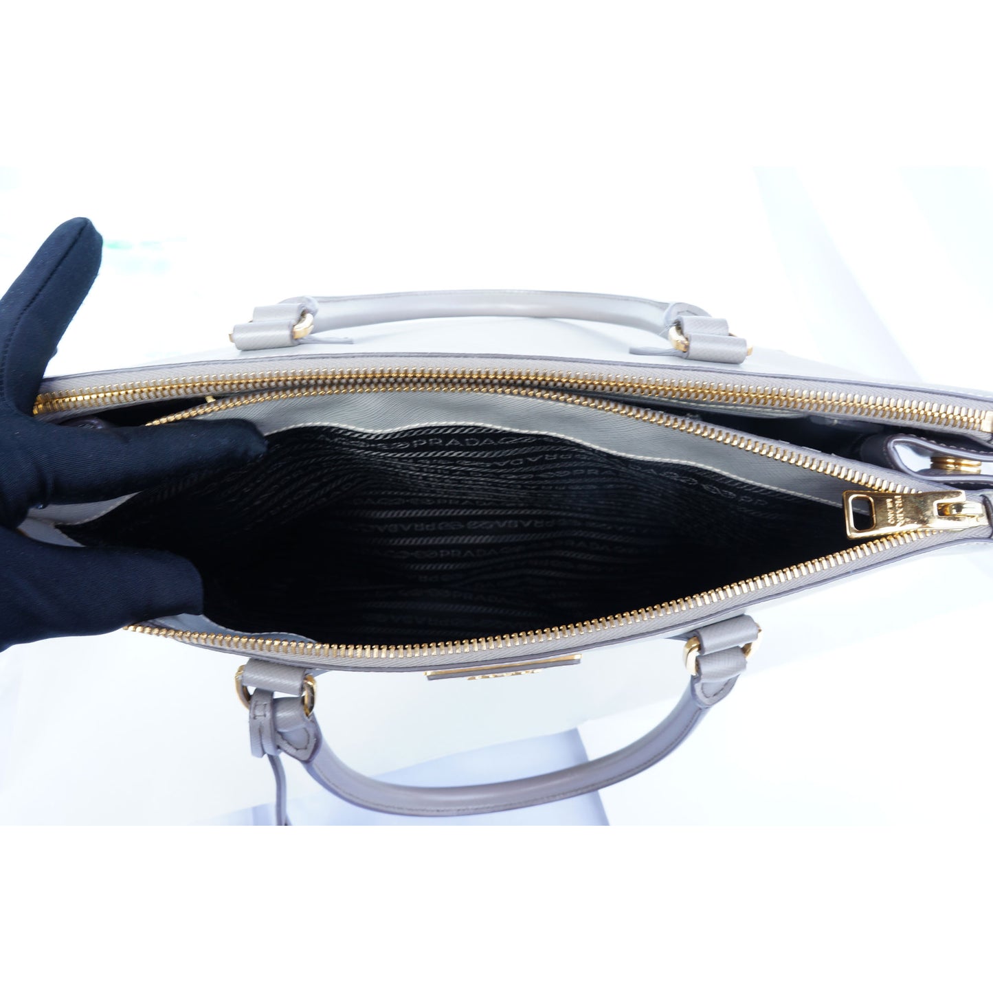 PRADA SAFFIANO LUX LEATHER SHOULDER BAG - leefluxury.com