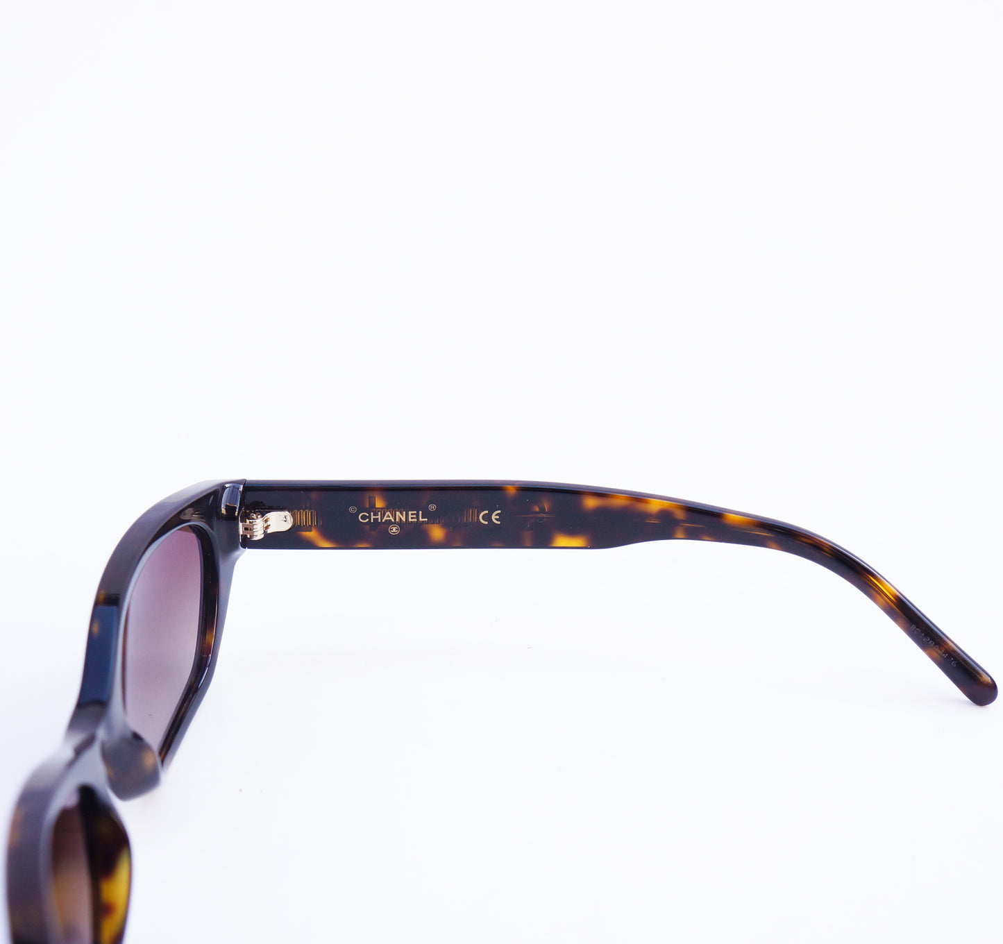 FALL/WINTER 2018/2019 18K CHANEL SUNGLASSES - leefluxury.com