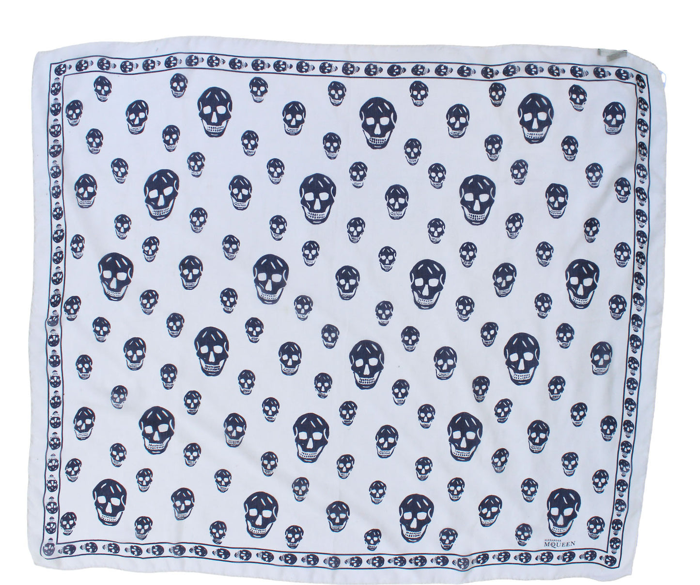 ALEXANDER MCQUEEN SKULL SILK SCARF - leefluxury.com