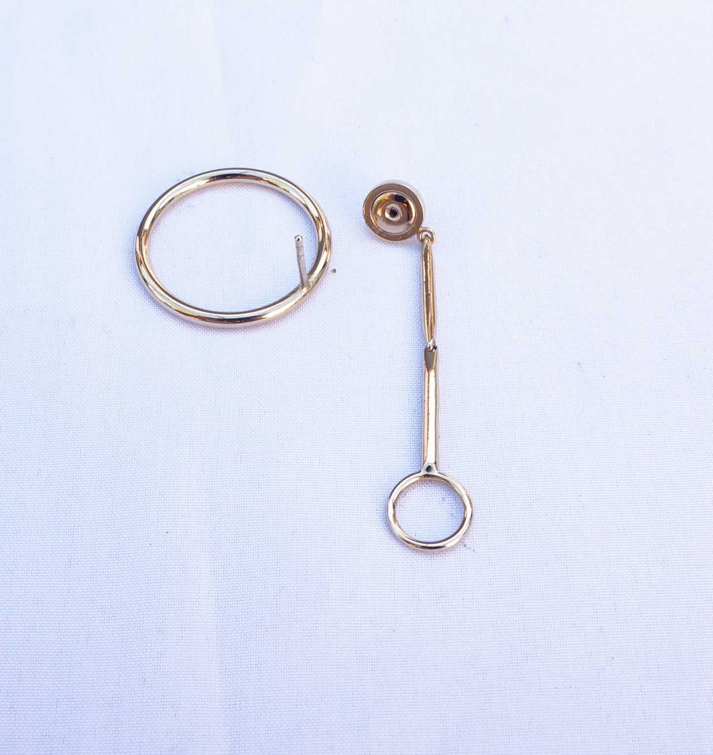CHRISTIAN DIOR CIRCLE DROP EARRINGS - leefluxury.com