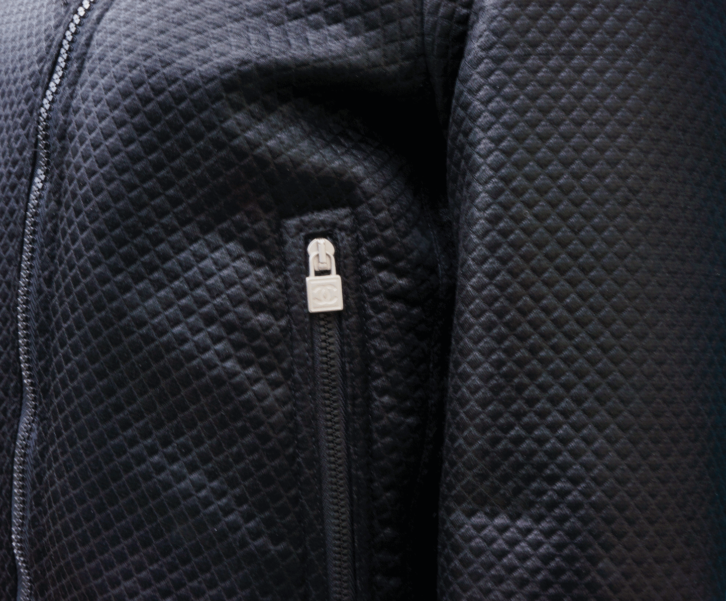 CHANEL QUILTED LIGHT ZIP JACKET - leefluxury.com