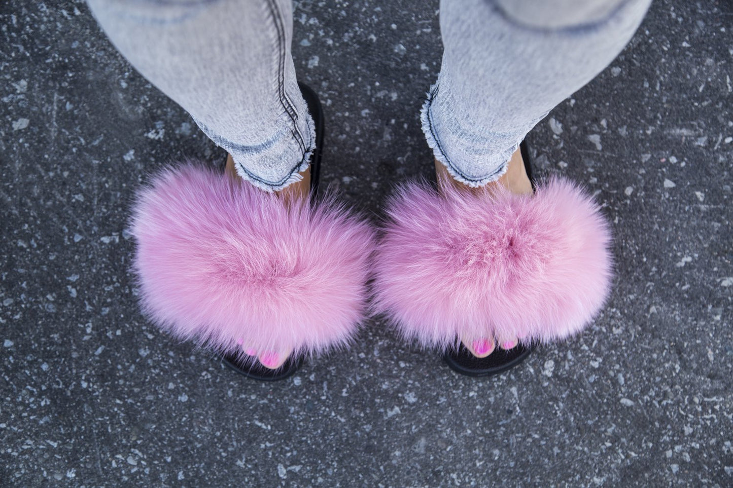 FURPOMS FOX FUR PINK SLIDE - leefluxury.com