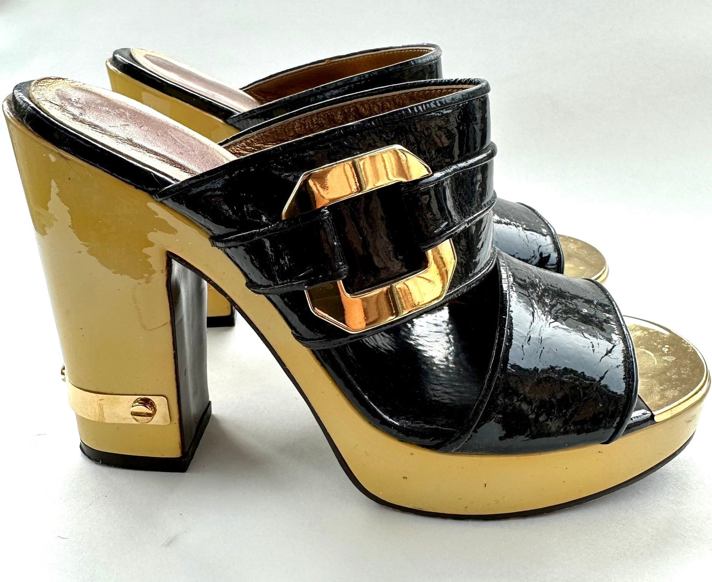 Marc by Marc Jacobs Black Patent and Yellow Heel Shoe