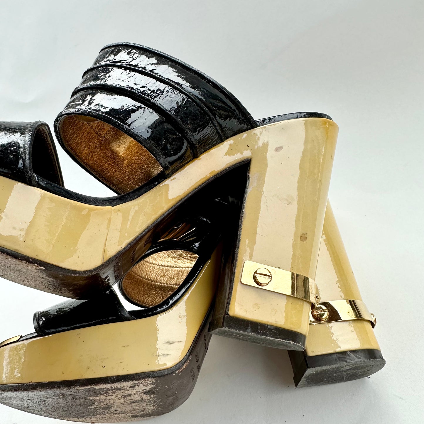 Marc by Marc Jacobs Black Patent and Yellow Heel Shoe