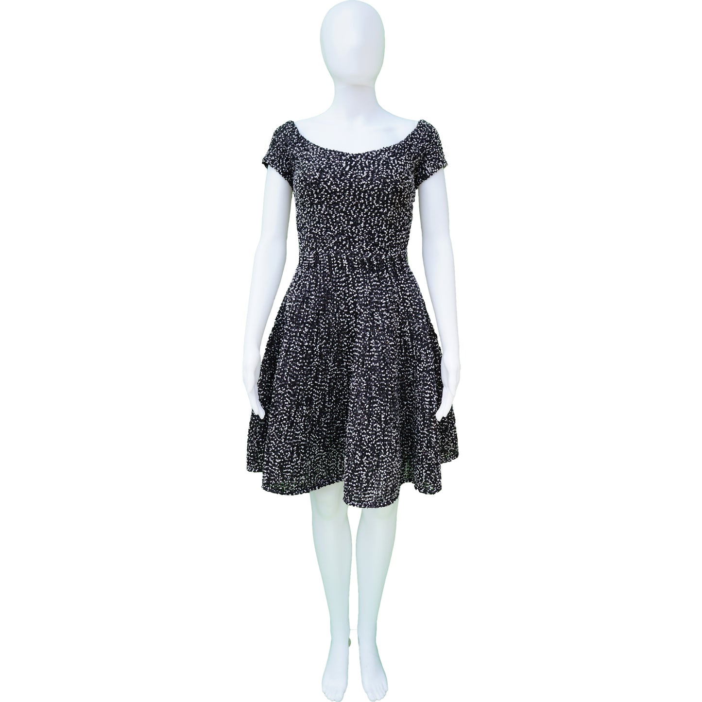 CHRISTIAN DIOR  KNIT  BLACK AND WHITE - leefluxury.com