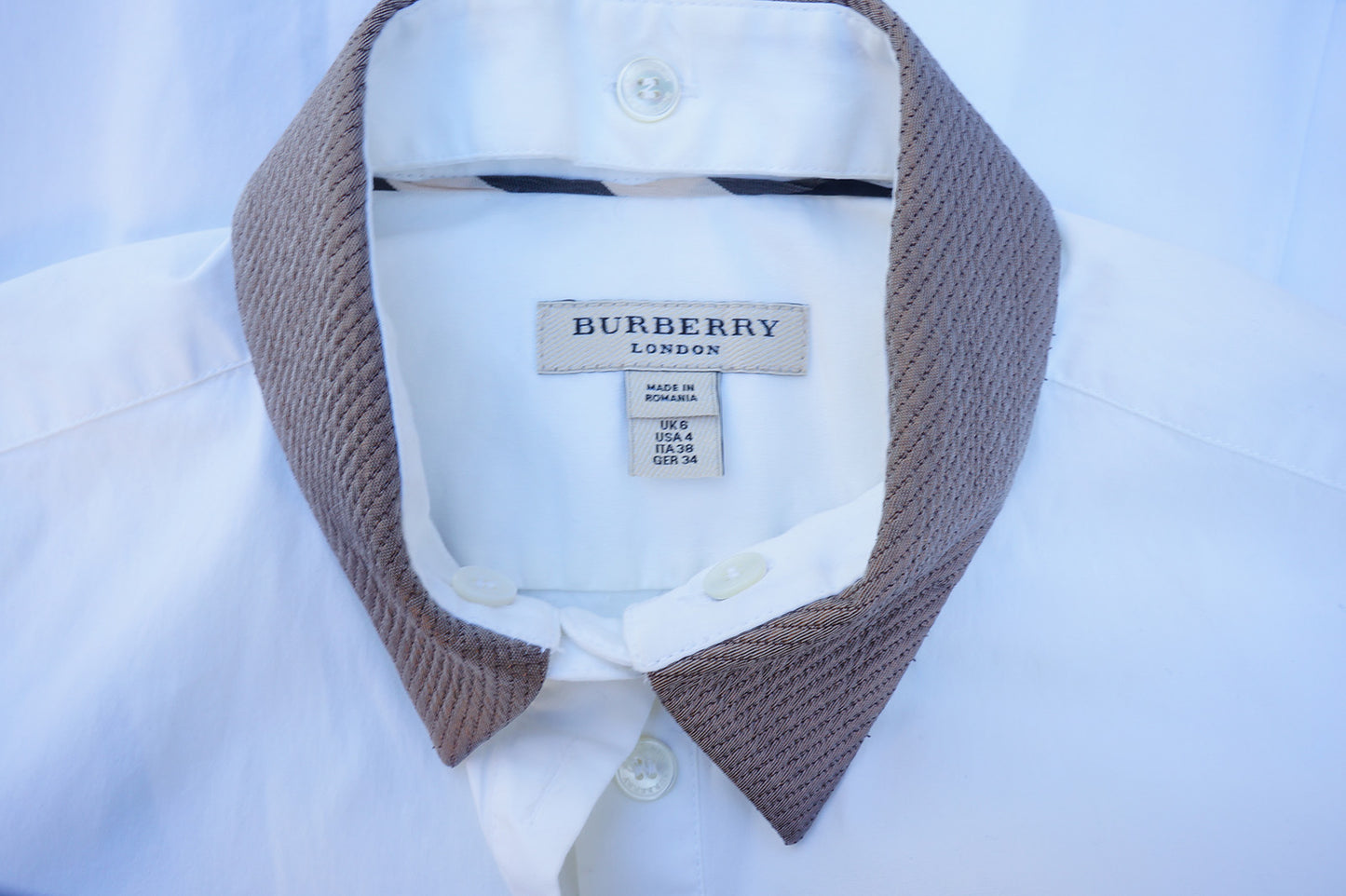 BURBERRY LONDON CROP SLEEVE BUTTON DOWN WITH REMOVABLE COLLAR - leefluxury.com