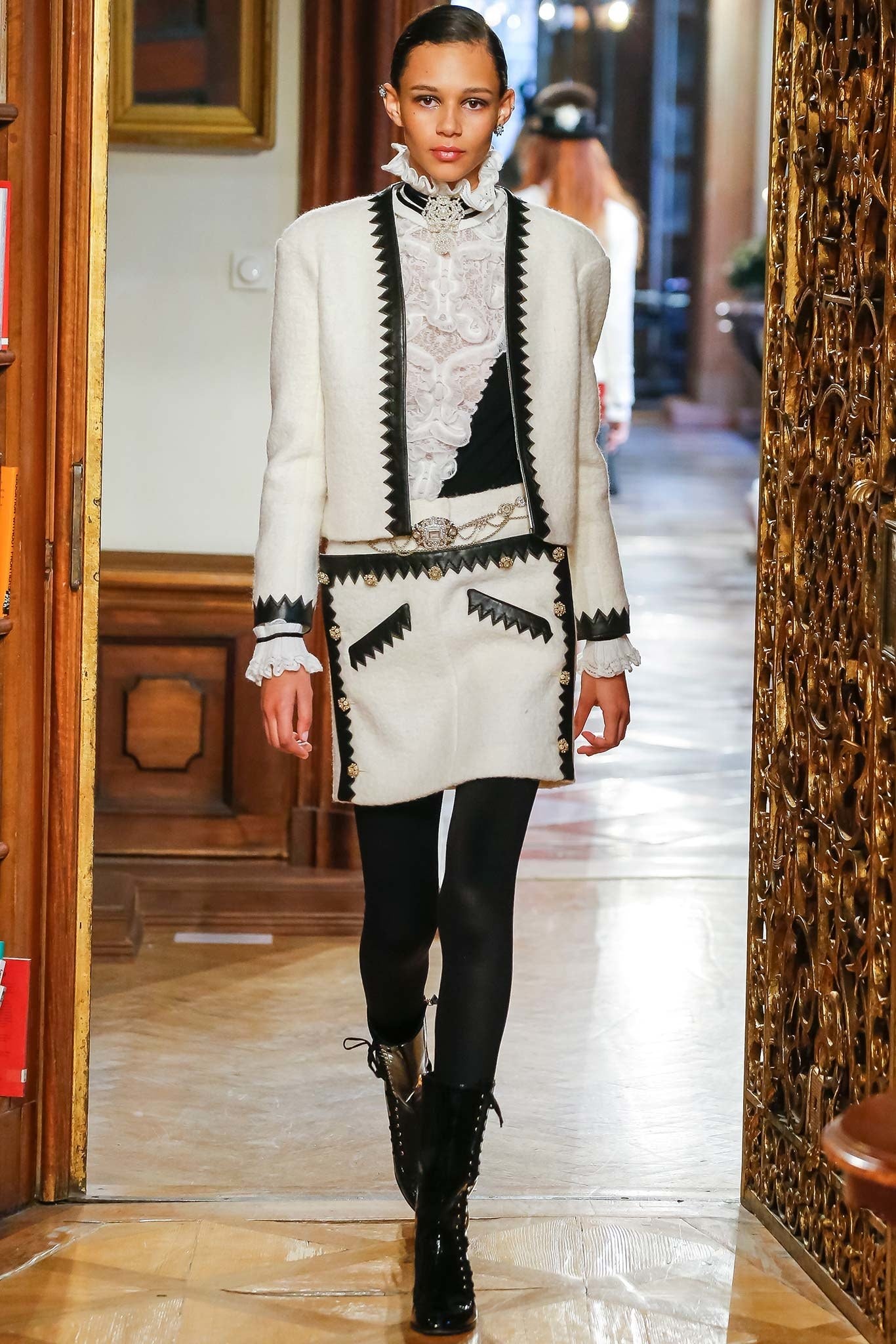 Chanel Pre-Fall 2015 Métiers d'Art Runway Paris Salzburg Karl Lagerfeld Knit Top - leefluxury.com